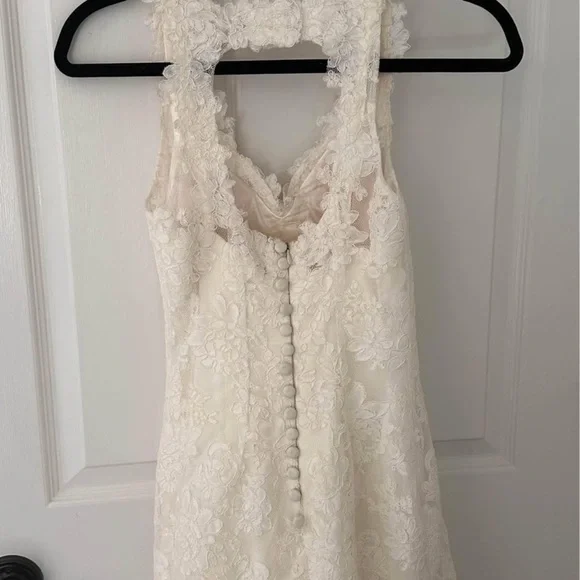 Custom made Elegant White Wedding Dress with Velcro train for easy detachment - Picture 5 of 10